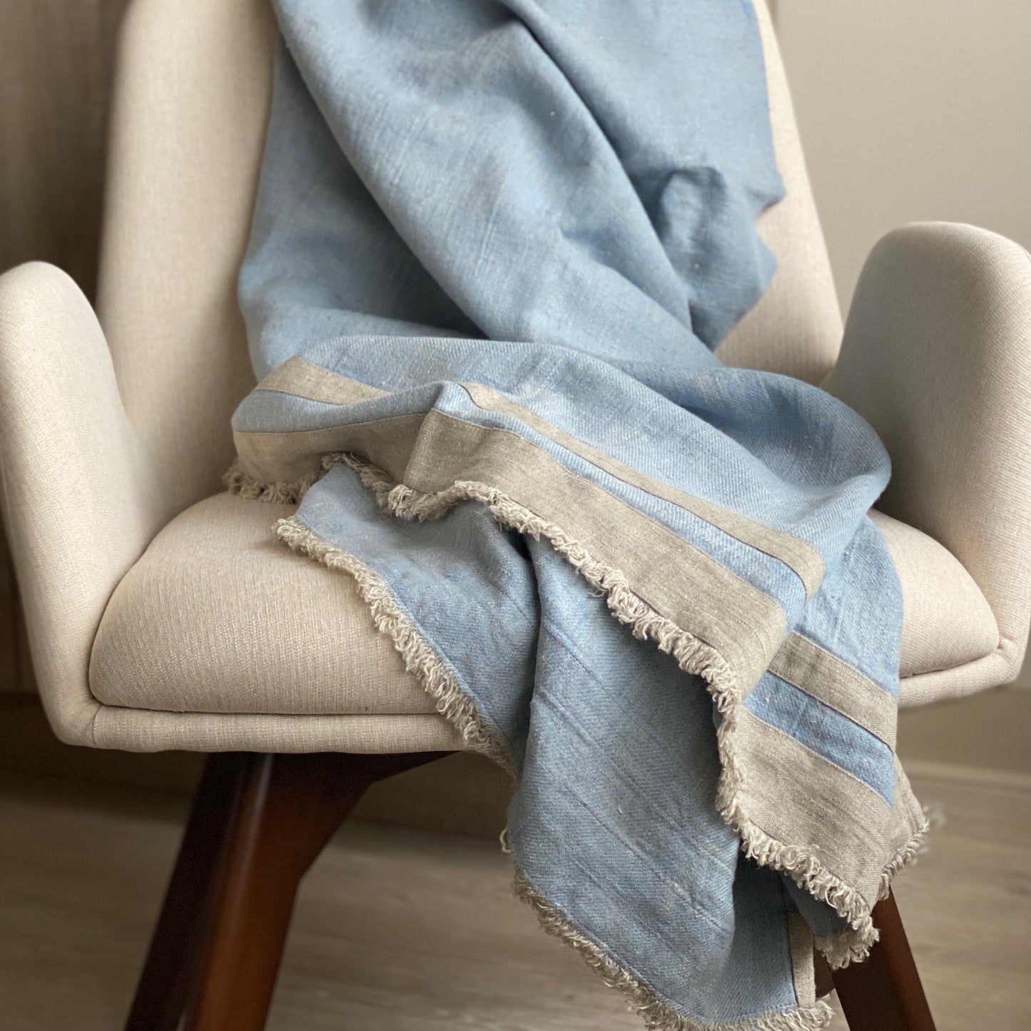 Lipari Stone-Washed Linen Throw