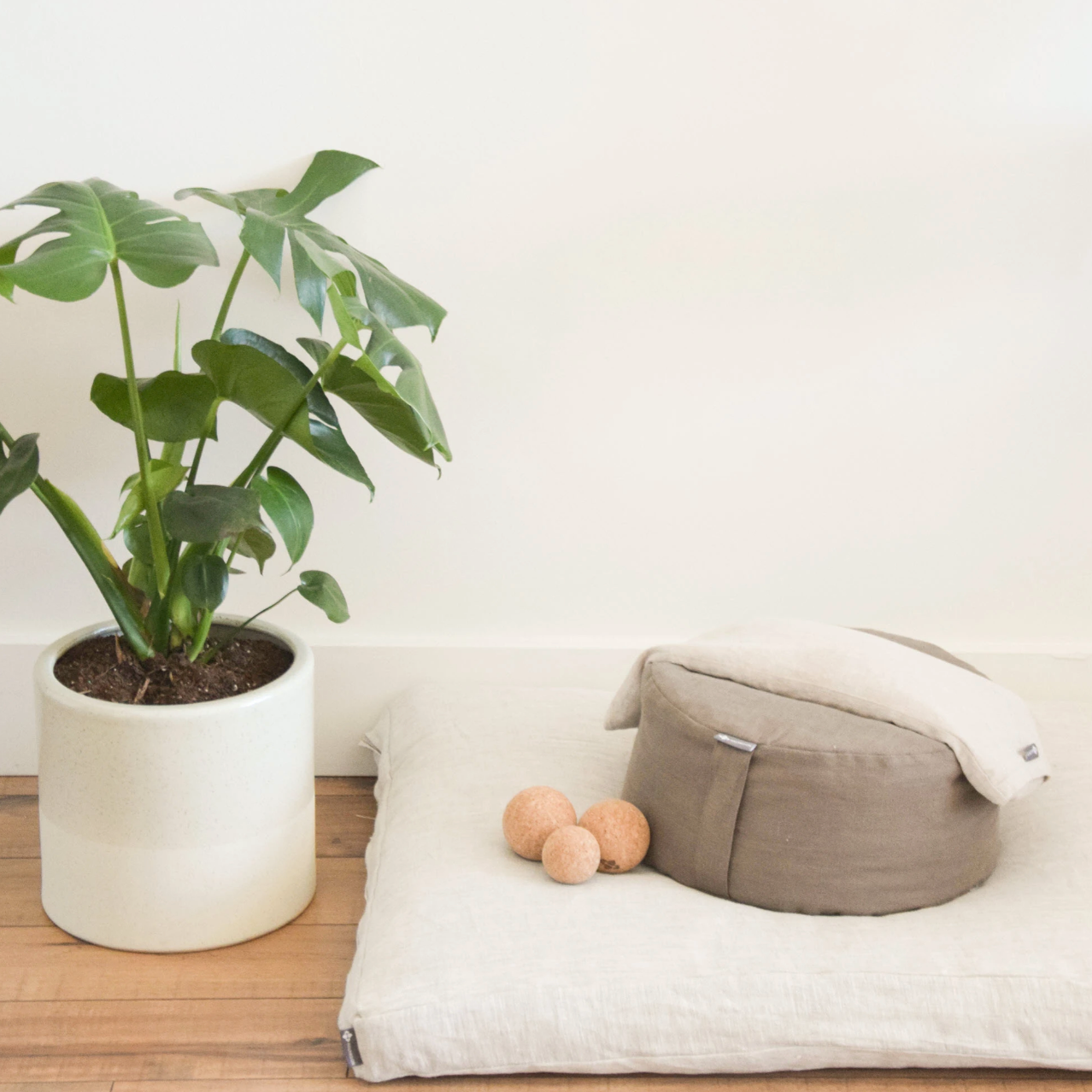Natural Linen Mod Meditation Cushion