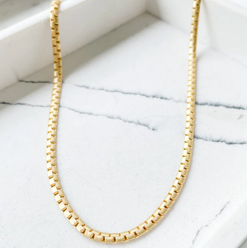 18" Flat Box Chain Necklace