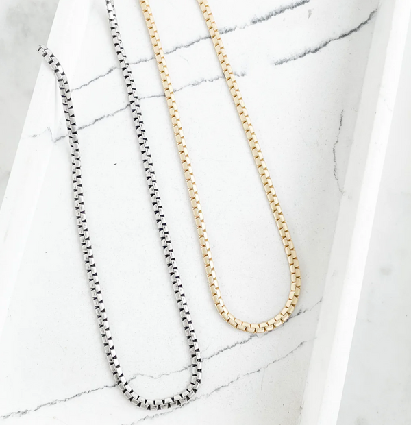 18" Flat Box Chain Necklace